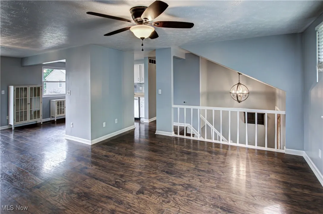 525 Valley Drive, Medina, Ohio,MLS Now Listing ID