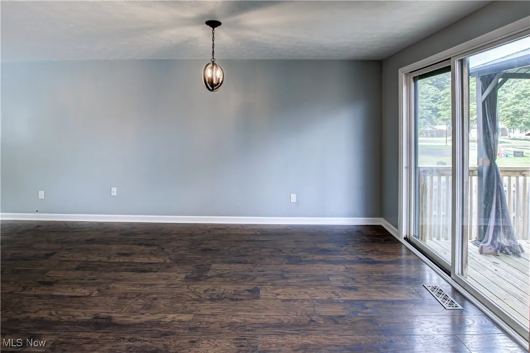 525 Valley Drive, Medina, Ohio,MLS Now Listing ID