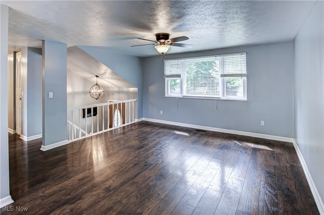 525 Valley Drive, Medina, Ohio,MLS Now Listing ID