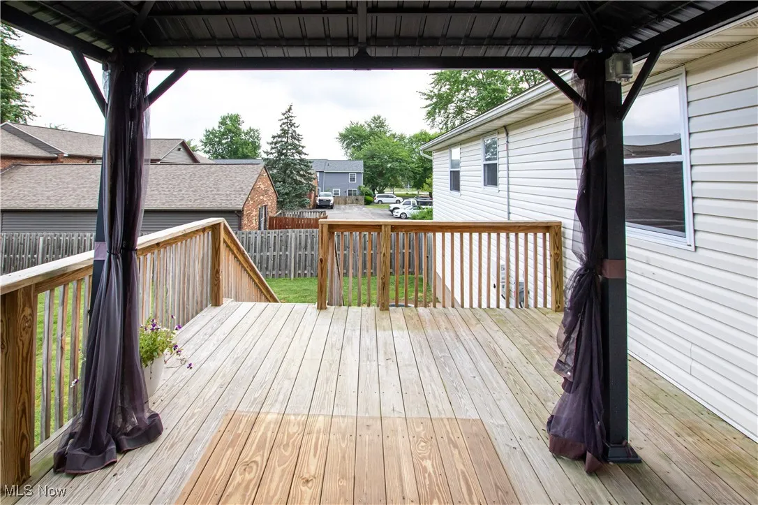 525 Valley Drive, Medina, Ohio,MLS Now Listing ID