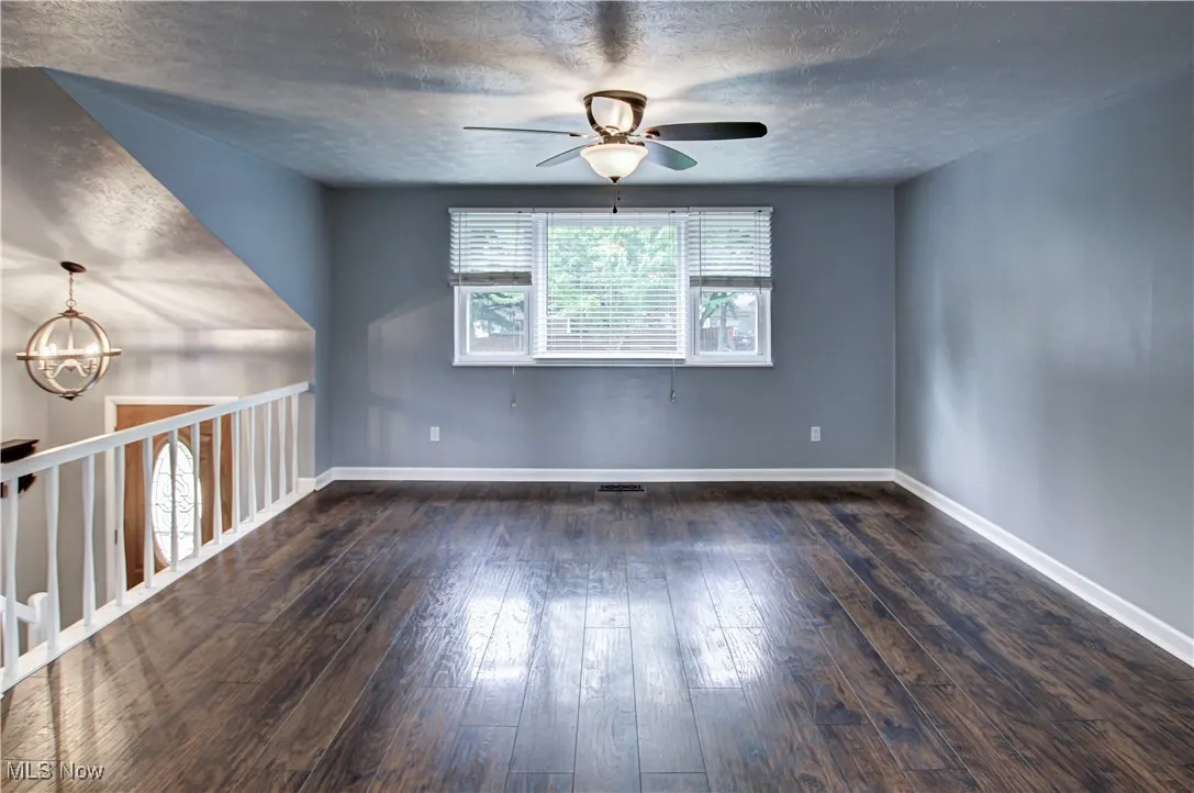 525 Valley Drive, Medina, Ohio,MLS Now Listing ID