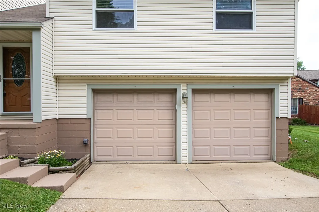 525 Valley Drive, Medina, Ohio,MLS Now Listing ID