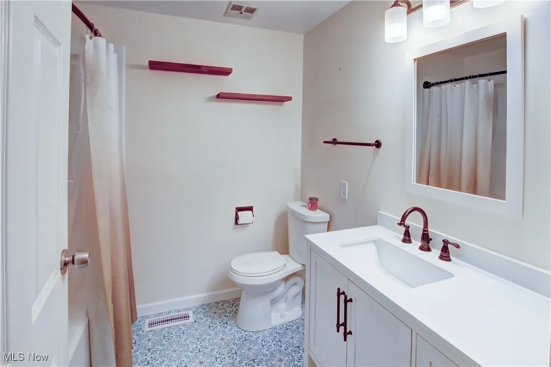 525 Valley Drive, Medina, Ohio,MLS Now Listing ID
