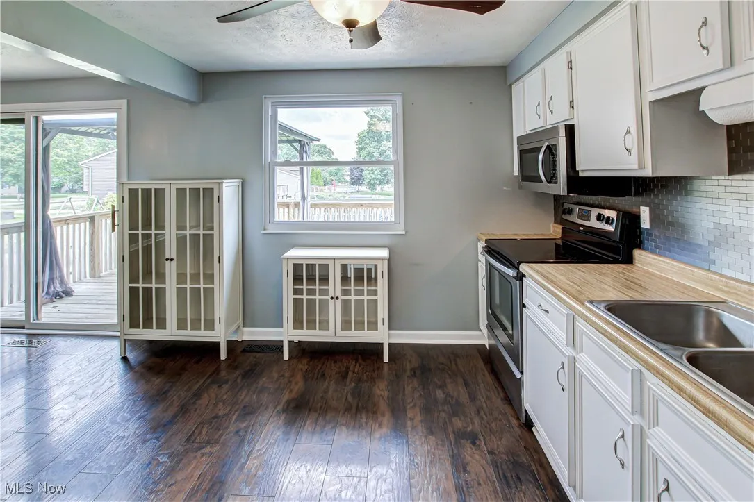 525 Valley Drive, Medina, Ohio,MLS Now Listing ID