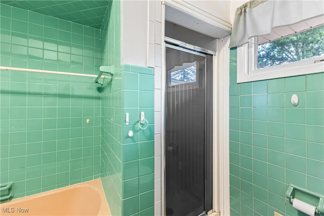 759 Valley View Drive, Brookfield, Ohio,MLS Now Listing ID