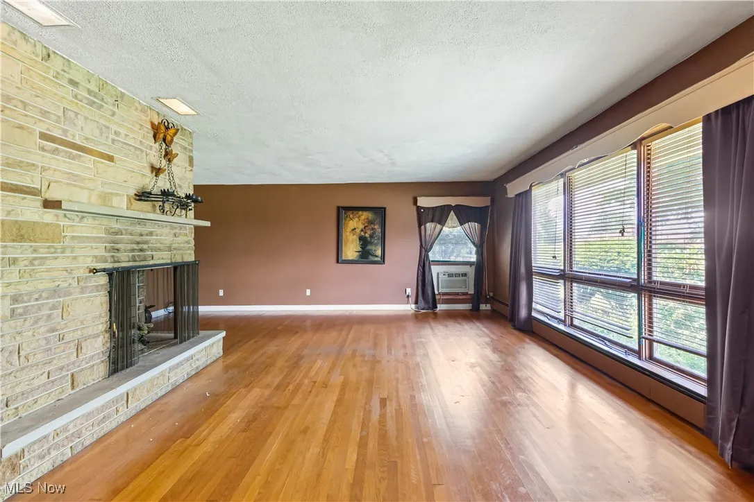 759 Valley View Drive, Brookfield, Ohio,MLS Now Listing ID