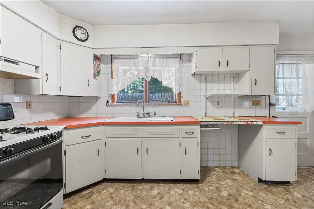 759 Valley View Drive, Brookfield, Ohio,MLS Now Listing ID