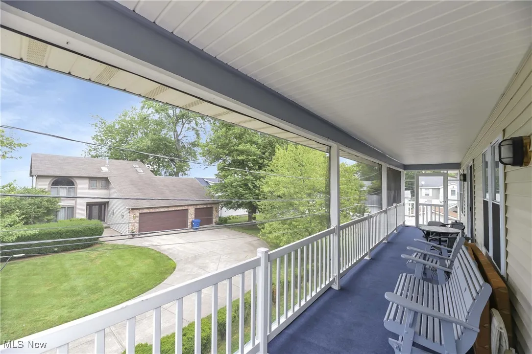 Screened in Porch