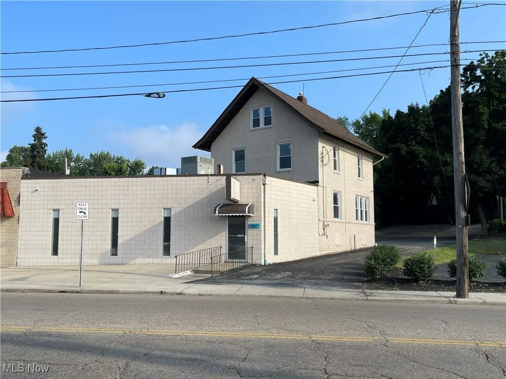 567 E Cuyahoga Falls Avenue, Akron, Ohio,MLS Now Listing ID