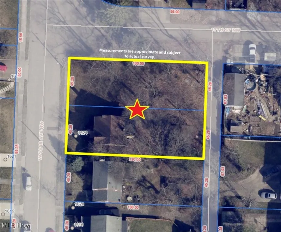 Aerial view of property's location featuring property boundaries highlighted