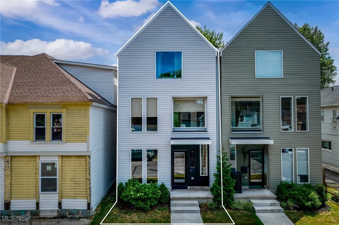 View of townhome / multi-family property