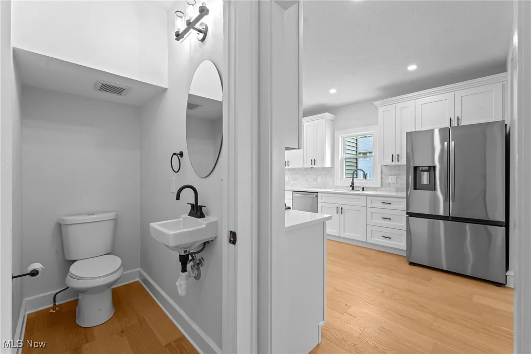 1/2 Bath