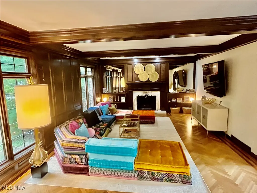 As you can see plenty of custom island and counter space to entertain!