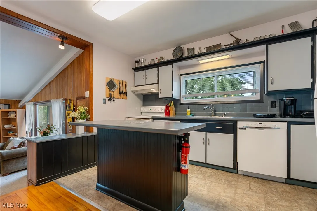 819 Sunset View Boulevard, Tallmadge, Ohio,MLS Now Listing ID