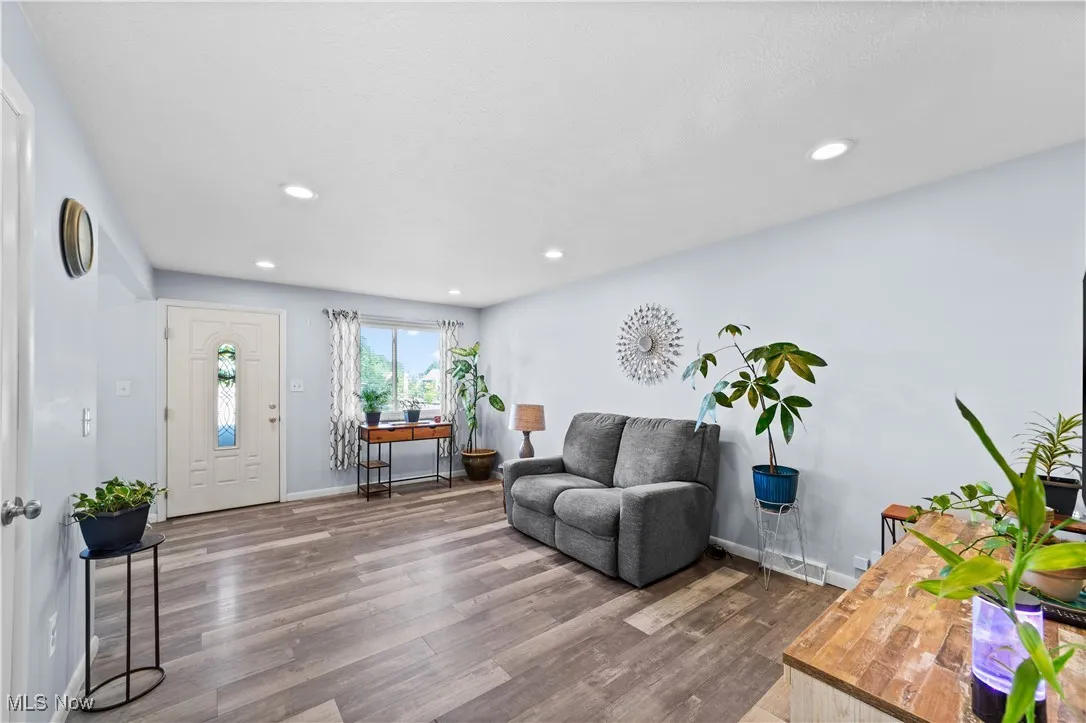 1325 Thoreau Road, Lakewood, Ohio 44107,MLS Now Listing ID