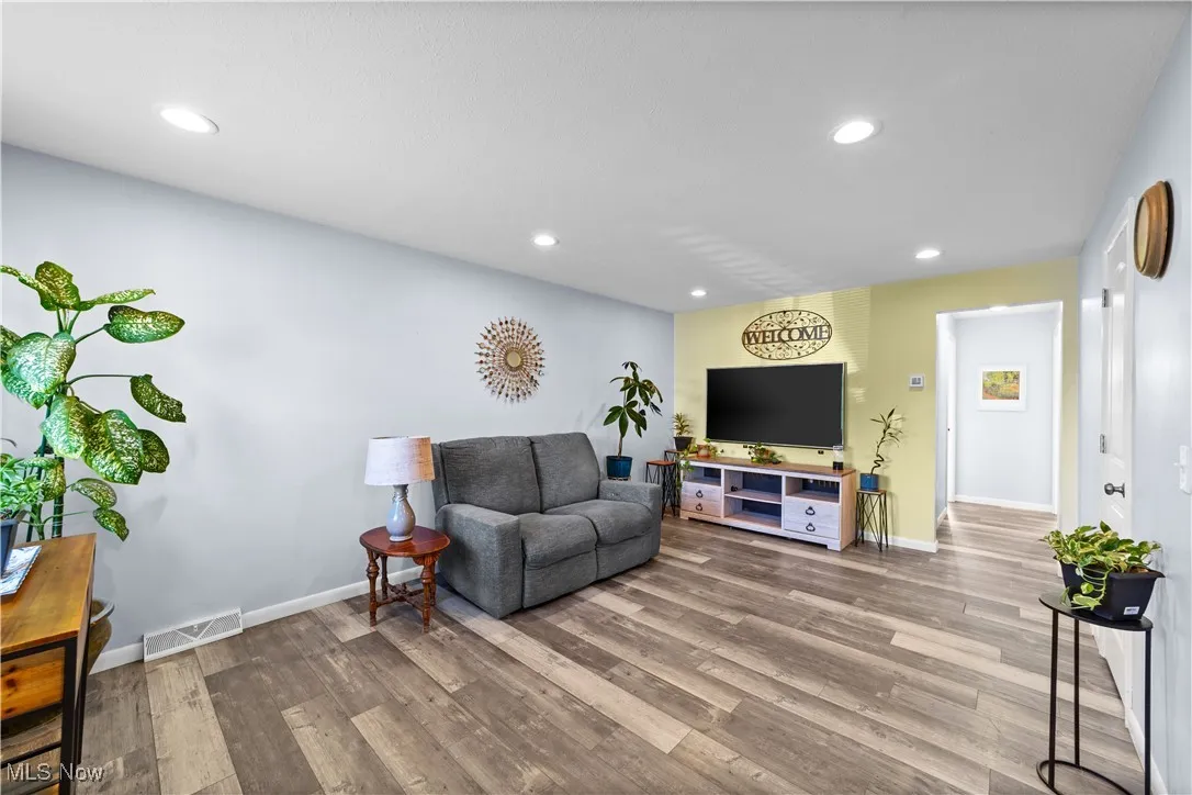 1325 Thoreau Road, Lakewood, Ohio 44107,MLS Now Listing ID