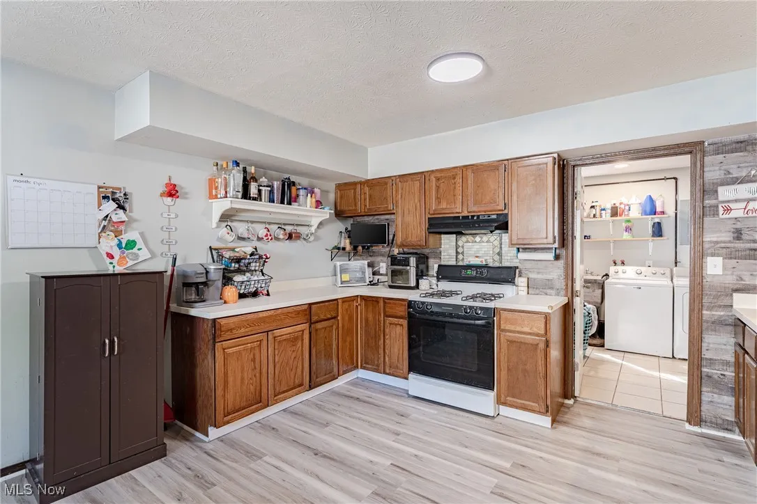 208 Parkway Drive, Eastlake, Ohio 44095,MLS Now Listing ID