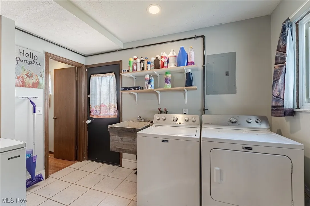 208 Parkway Drive, Eastlake, Ohio 44095,MLS Now Listing ID
