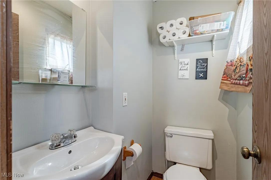 208 Parkway Drive, Eastlake, Ohio 44095,MLS Now Listing ID