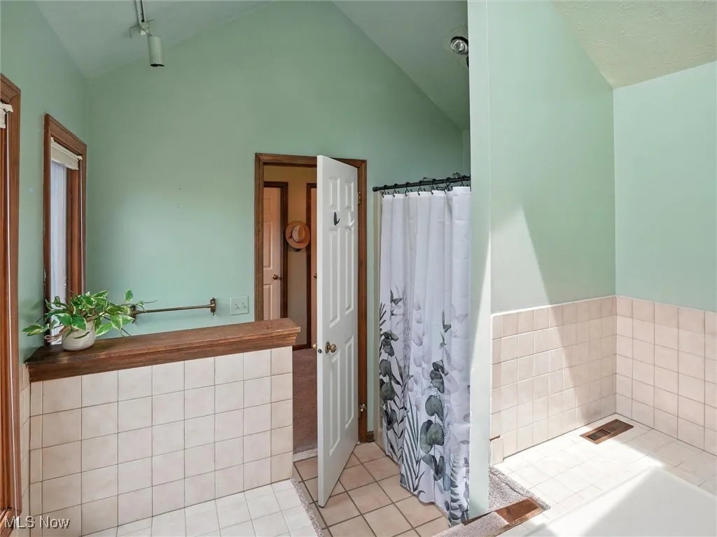 19070 Ridgeview Trail, Chagrin Falls, Ohio,MLS Now Listing ID