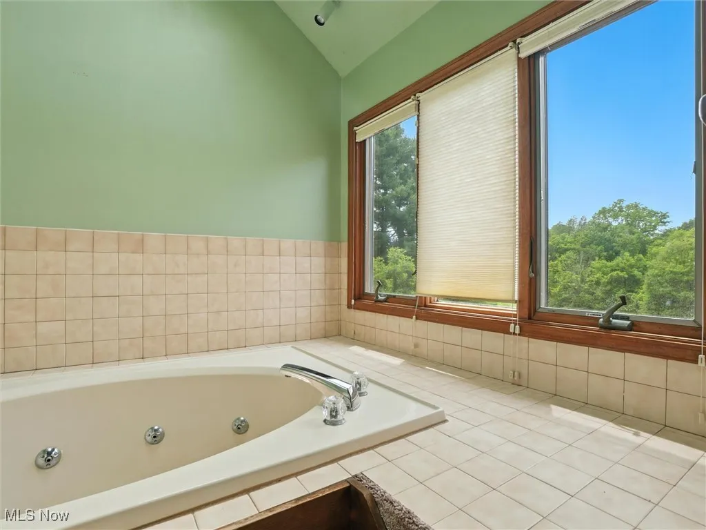 19070 Ridgeview Trail, Chagrin Falls, Ohio,MLS Now Listing ID