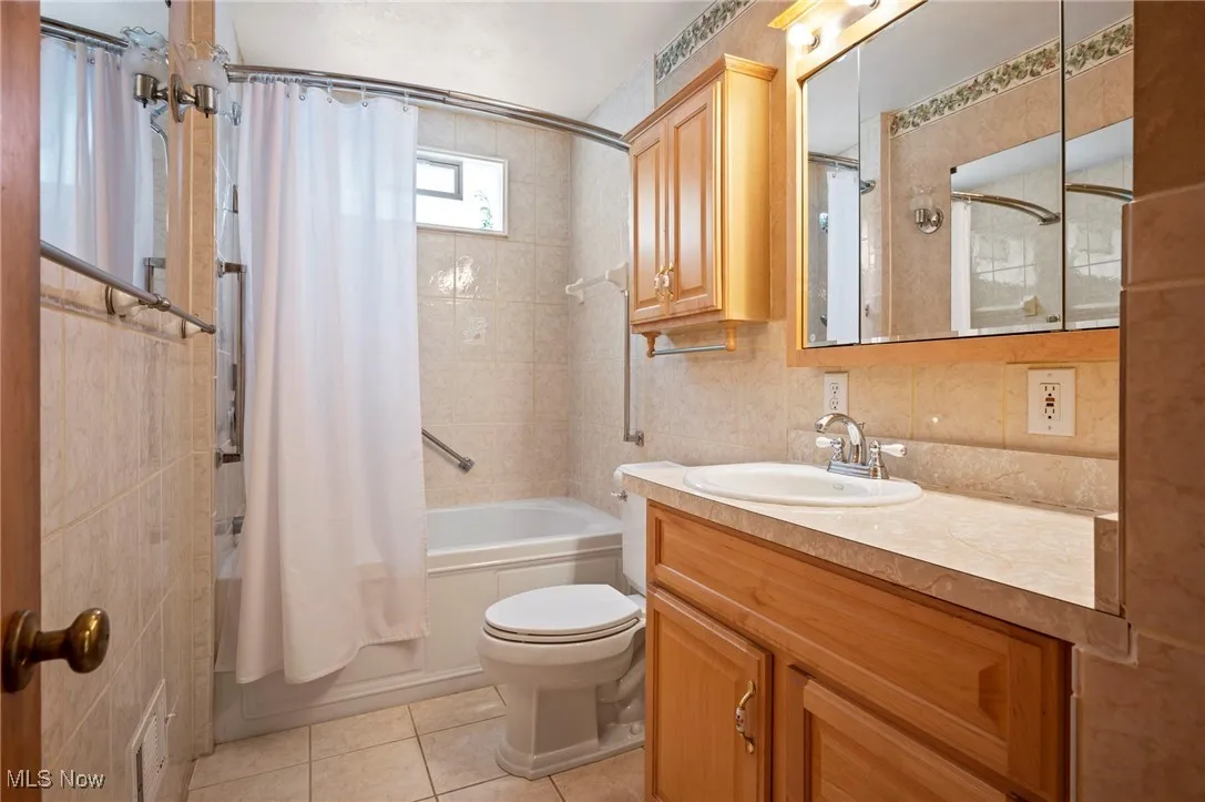 3016 Clague Road, North Olmsted, Ohio,MLS Now Listing ID