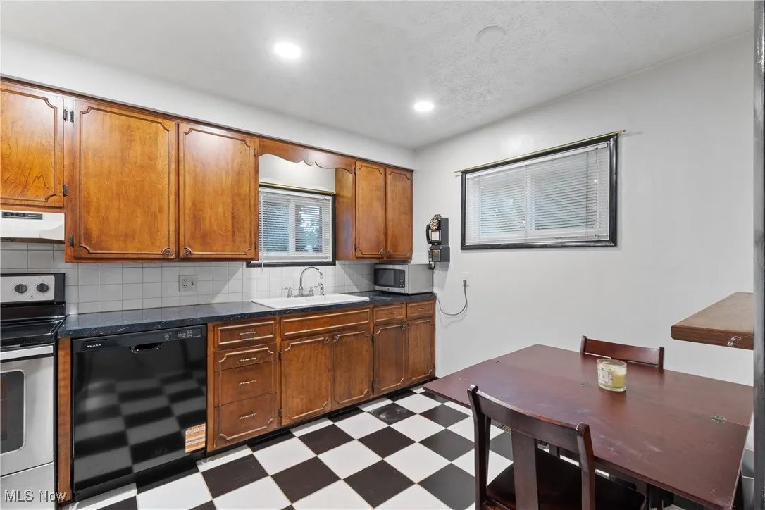 2869 Archwood Place, Cuyahoga Falls, Ohio,MLS Now Listing ID