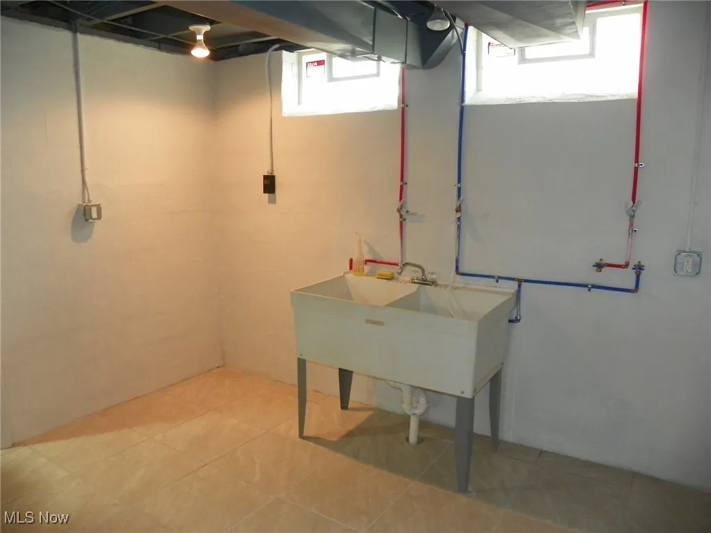 8314 Oxford Drive, Parma, Ohio,MLS Now Listing ID