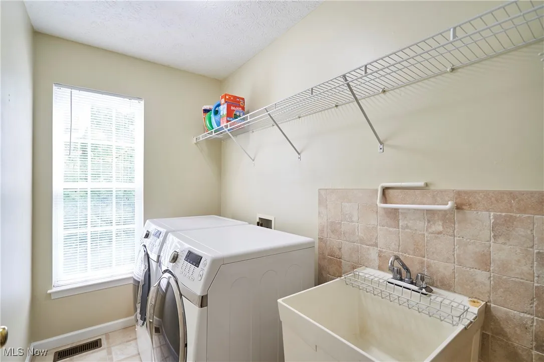 863 Willow Creek Drive, Fairlawn, Ohio,MLS Now Listing ID