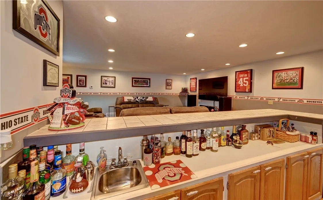 Indoor bar featuring recessed lighting