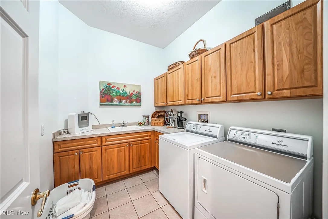 Beautiful Hickory Cabinets in Laundry room