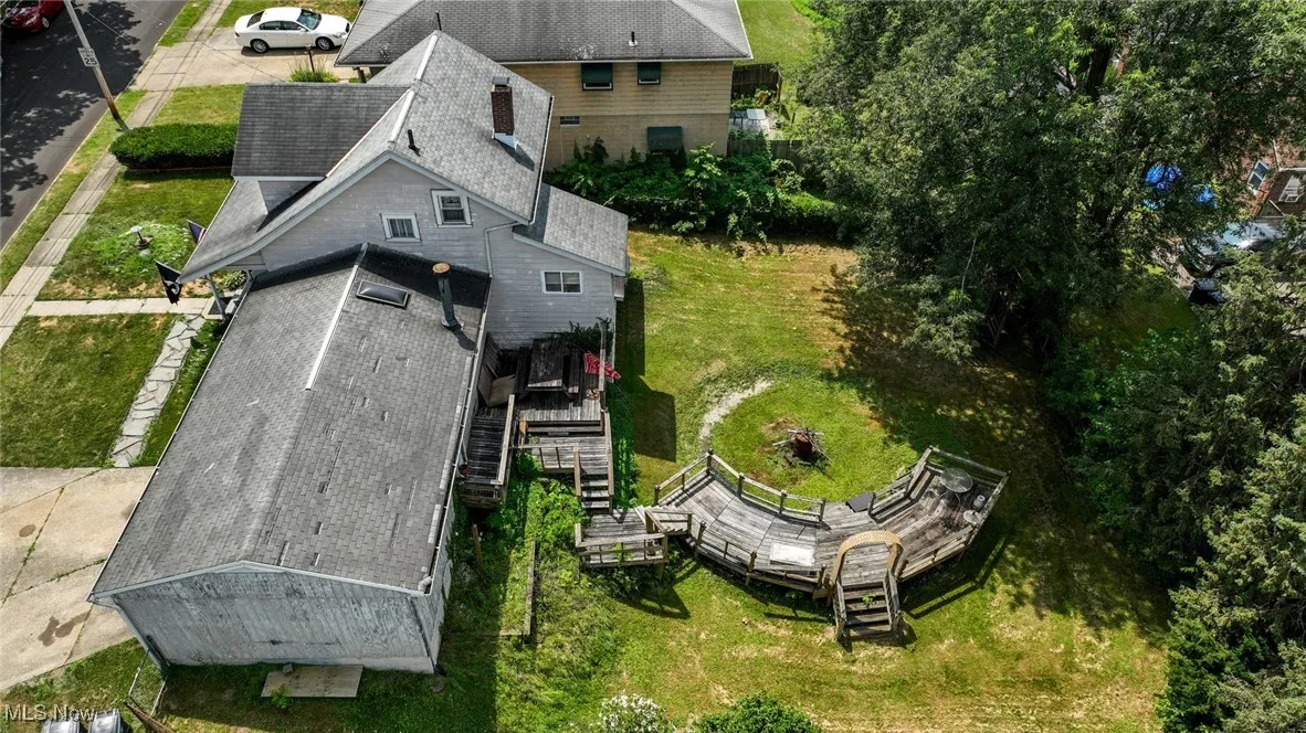 Aerial view of property and surrounding area