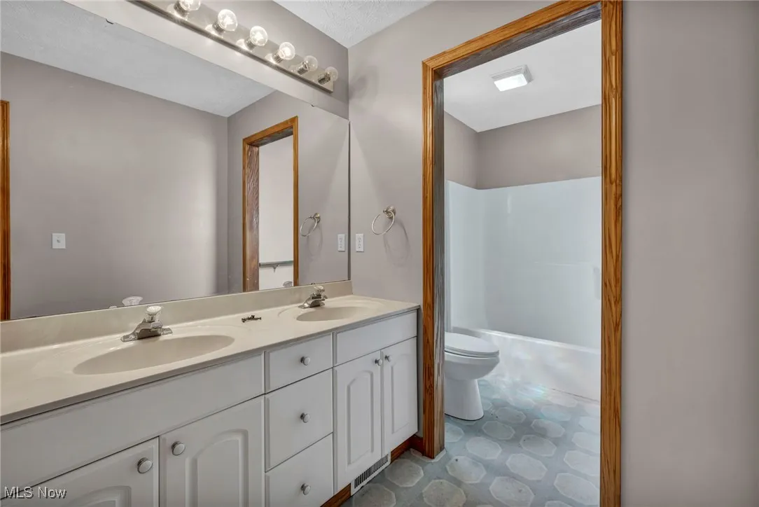 249 Forest Park Drive, La Grange, Ohio,MLS Now Listing ID