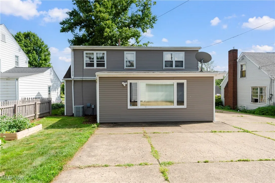 Rear view of​​‌​​​​‌​​‌‌​‌‌​​​‌‌​‌​‌​‌​​​‌​​ house
