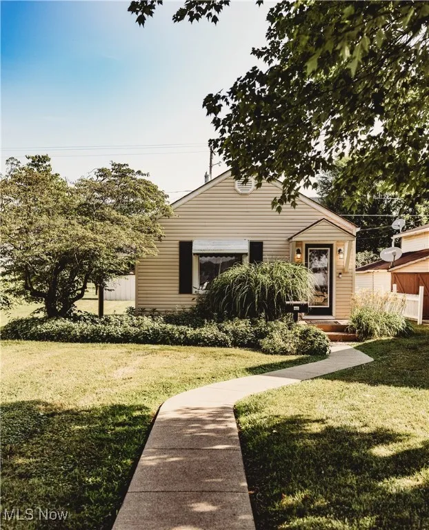 204 W Union Avenue, West Lafayette, Ohio,MLS Now Listing ID