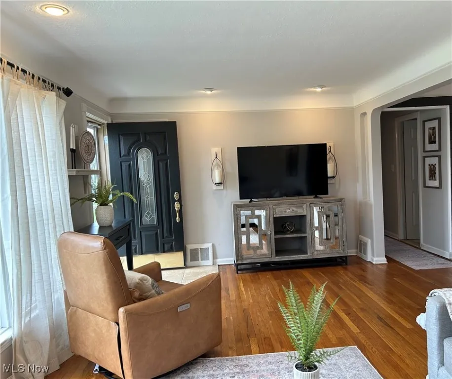 5380 Huron Road, Lyndhurst, Ohio,MLS Now Listing ID