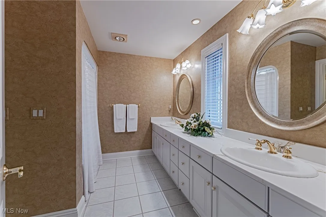 16770 Staffordshire Court, Chagrin Falls, Ohio,MLS Now Listing ID