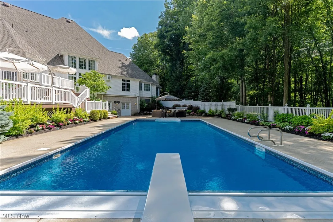 20 x 40 pool with depths from 3'8