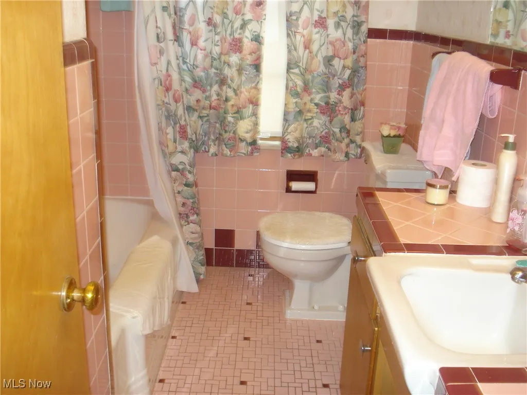 2466 N Taylor Road, Cleveland Heights, Ohio,MLS Now Listing ID