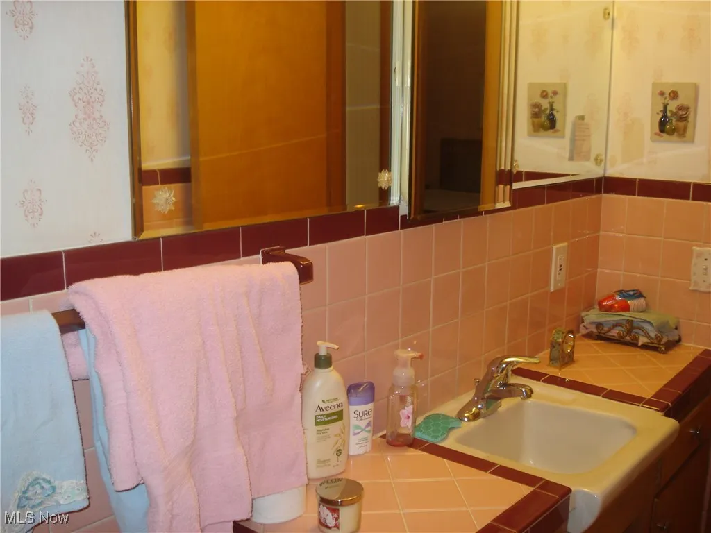 2466 N Taylor Road, Cleveland Heights, Ohio,MLS Now Listing ID