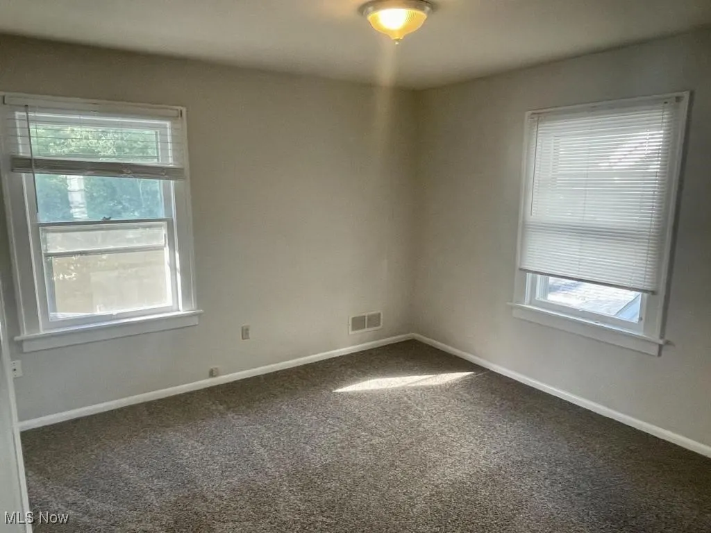 Pic provided by seller (prior to tenants moving in)