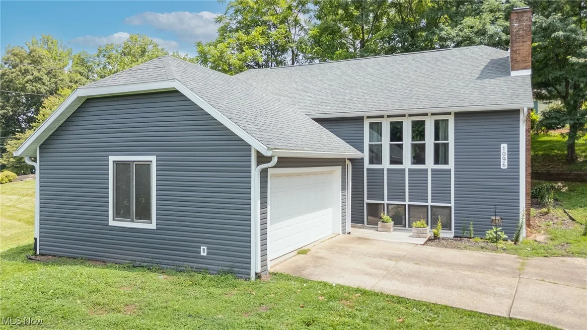1096 Colegate Drive, Marietta, Ohio,MLS Now Listing ID