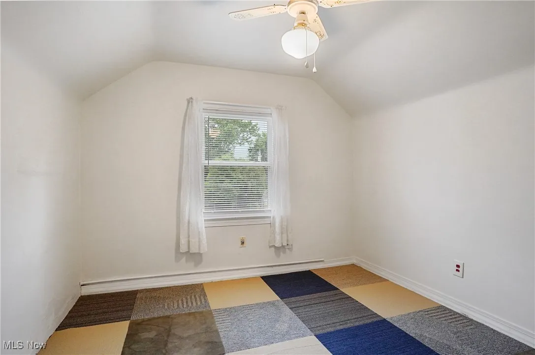 2nd floor/bed1