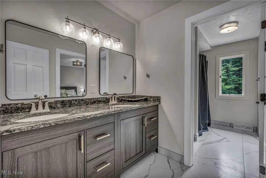 103 Champion Lane, Chagrin Falls, Ohio,MLS Now Listing ID