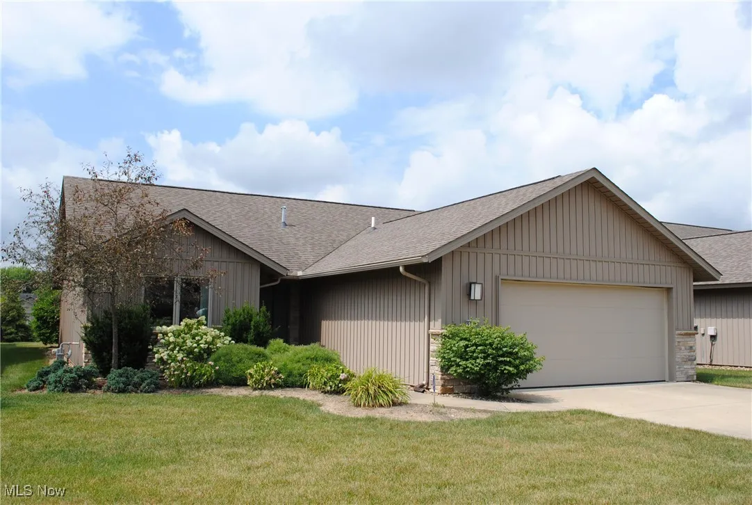 9064 Hummingbird Lane, North Ridgeville, Ohio,MLS Now Listing ID
