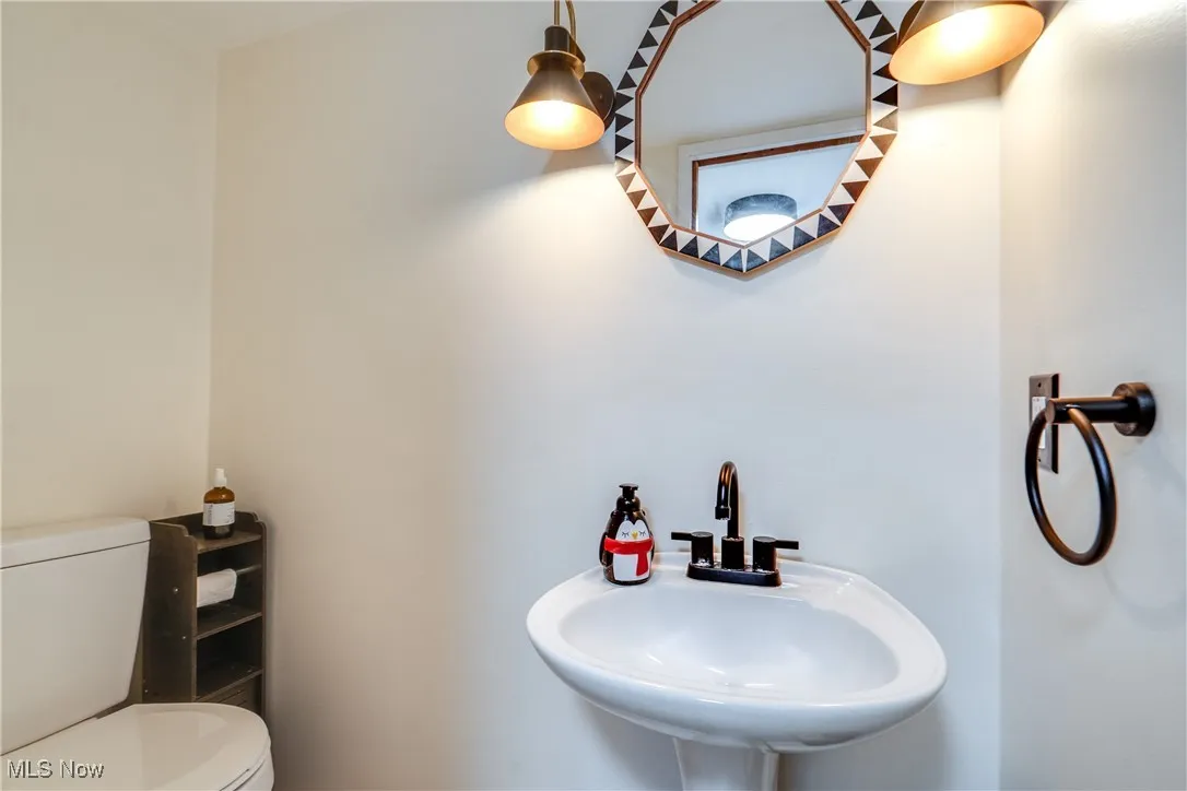 1/2 bath