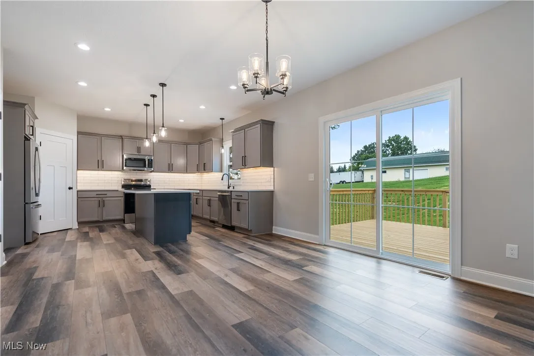 Dining area for your table.