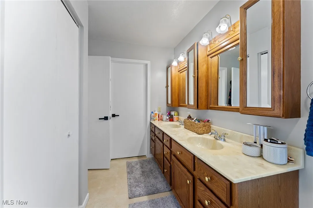 49485 Hickman Road, East Liverpool, Ohio,MLS Now Listing ID