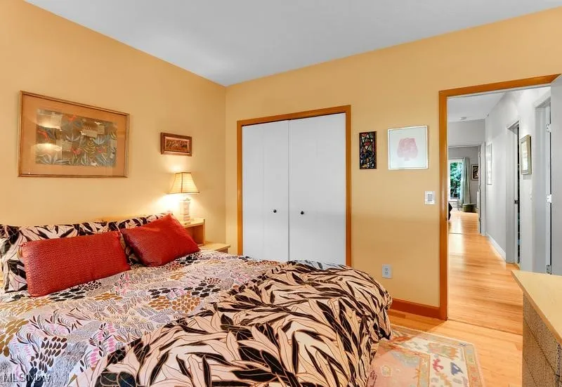 Guest bedroom