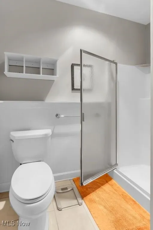 Commode and shower in Owners' suite.